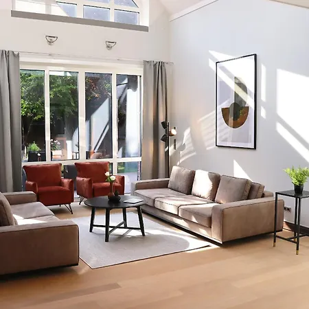 Rosenhaus - Luxorioeses Mit Viel Platz Fuer Ganze Familie Von 