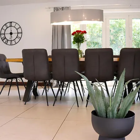 Luxus-strandhaus: Wellness-oase Mit Garten Und Grill