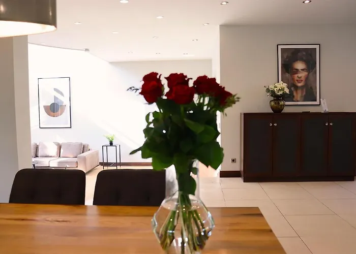 Rosenhaus - Luxorioeses Mit Viel Platz Fuer Ganze Familie Von 